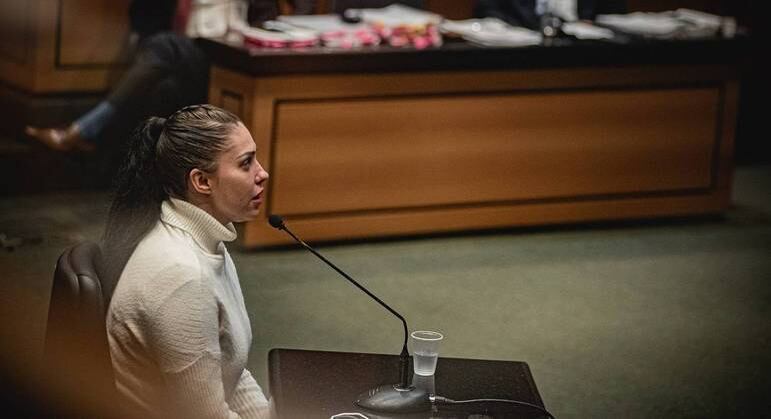 Monique Medeiros, mãe de Henry, durante julgamento em fevereiro