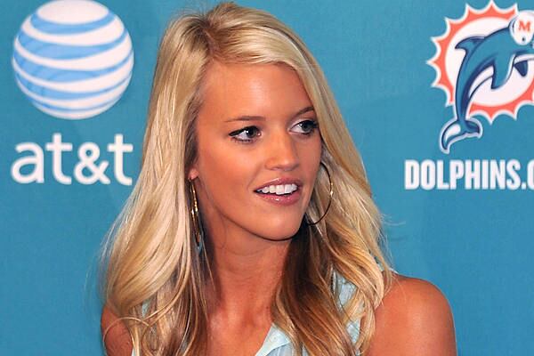 Lauren Tannehill é a gata do quarterback Ryan, dos Dolphins