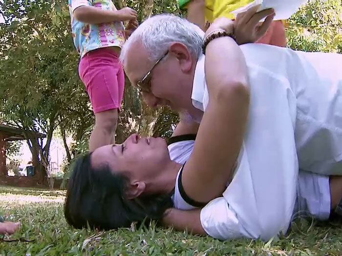 A volta pra casa foi um alívio para todos. No entanto, Milton mal sabia que não havia sido contemplado na divisão do prêmio de R$ 25 mil
> Acesse o R7 Play e assista na íntegra a todos os programas da Record! Clique e experimente!