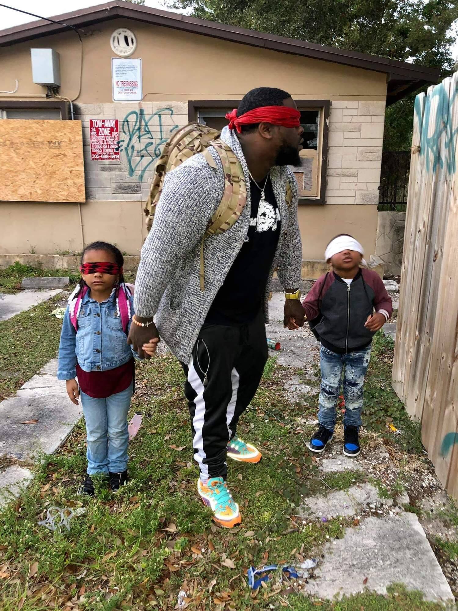 7 brincadeiras perigosas que você não pode deixar seu filho fazer – R7  Entretenimento, image size:1500x2000