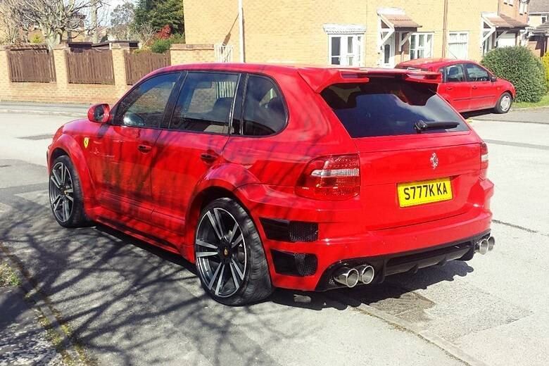 A carroceria, claro, exibe o clássico "vermelho Ferrari"

Saiba tudo sobre carros! Acesse R7.com/carros