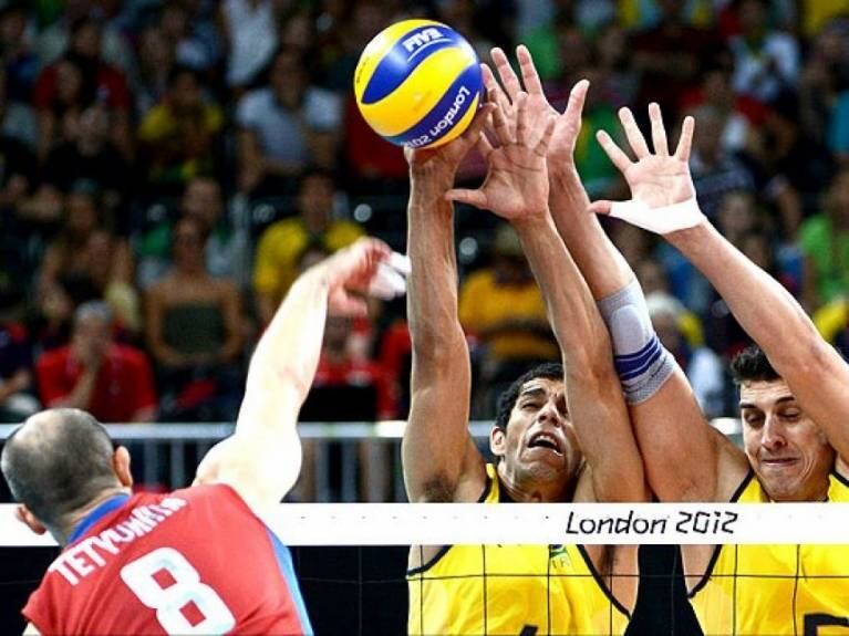 A partida entre Brasil e Rússia marcou os Jogos Olímpicos de Londres. A Seleção Brasileira teve um início arrasador, se mostrando superior, e chegou a estar na frente por 2 sets a 0. Mas, tomou a virada da equipe europeia. As parciais foram de 19/25, 20/25, 29/27, 25/22 e 15/09.
