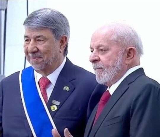 Lula condecorou embaixador palestino