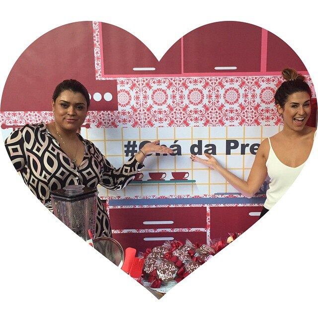 Fernanda Paes Leme postou em seu Instagram uma foto ao lado de Preta Gil durante o chá de panela