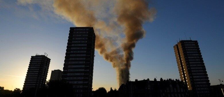 Grenfell Tower abrigava cerca de 600 pessoas; criança pulou do 22º andar