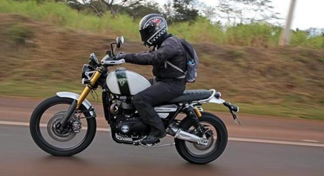 Na rodovia excelente estabilidade com ciclística irrepreensível