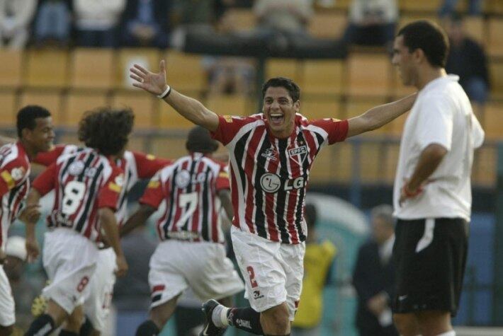 O São Paulo tem muitas goleadas em cima de rivais paulistas, mas algumas marcantes foram em cima dos espanhóis Real Madrid e Barcelona. Confira na galeria de fotos a seguir