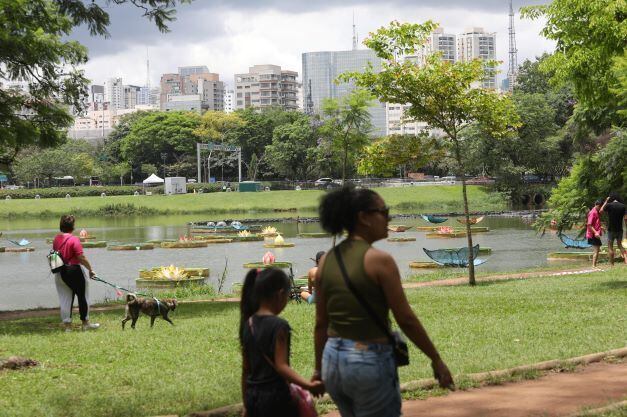 Movimento no parque Ibirapuera, na zona sul da cidade de São Paulo