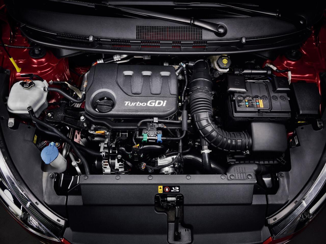 Motor turbo com injeção direta e 120cv disponíveis logo aos 1500rpm