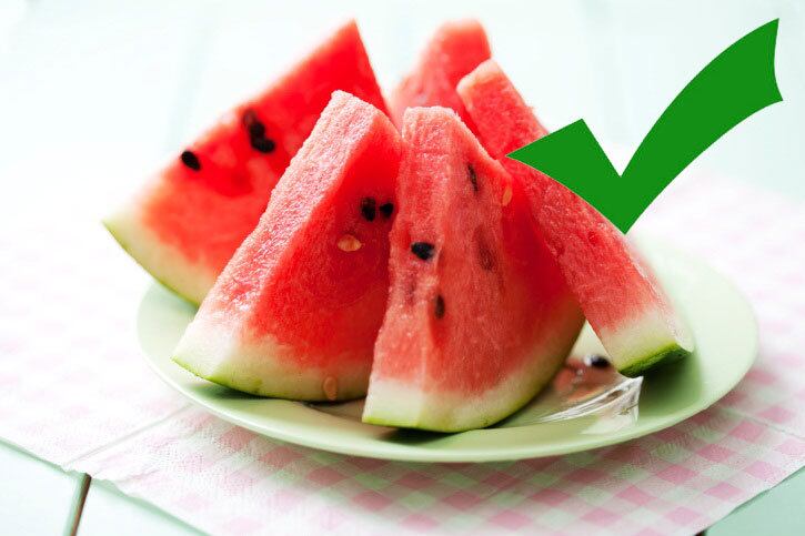 A melancia também é um dos alimentos que aumenta o libido, de acordo com a Health. A pesquisa Texas A & E, citada pela publicação, afirma que os nutrientes encontrados na fruta podem ajudar a relaxar os vasos sanguíneos acelerando o desejo sexual 