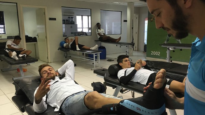 Lucas Lima faz tratamento intensivo para tentar jogar