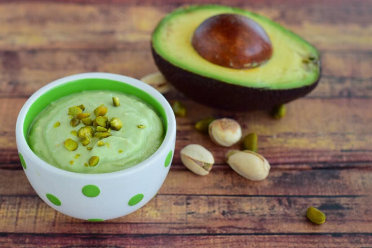 Mousse refrescante de abacate com limão: veja como fazer