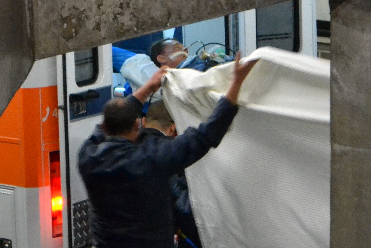 O compositor foi diagnosticado com tumores benignos no fígado e
submetido à biópsia. Entretanto, durante o procedimento, uma artéria se
rompeu e o cantor precisou passar por uma pequena cirurgia. Desde então,
enfrenta complicações

Cantor Netinho fala ao R7 sobre o segundo DVD da carreira, A Caixa Mágica
