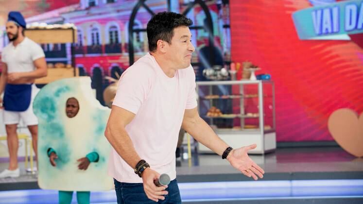 O "Hoje não, Faro" já virou bordão para muitas participantes do Vai dar Namoro, que vai ao ar aos domingos no Hora do Faro. Apesar de estarem em busca de um novo amor, elas não escondem o quanto são exigentes e difíceis de serem conquistadas. Seja pelo xaveco que não foi tão bom ou porque elas simplesmente não querem, as candidatas provam que sabem dar um fora de doer o coração. Confira os 10 melhores 'tocos' do quadro