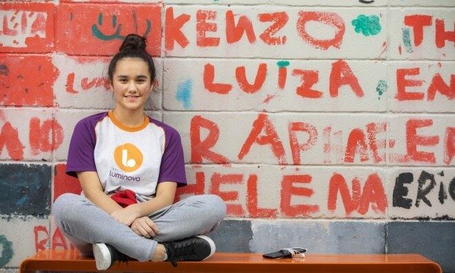 Bianca quer aproveitar as aulas diárias de inglês para aprender o que não viu em sua escola anterior