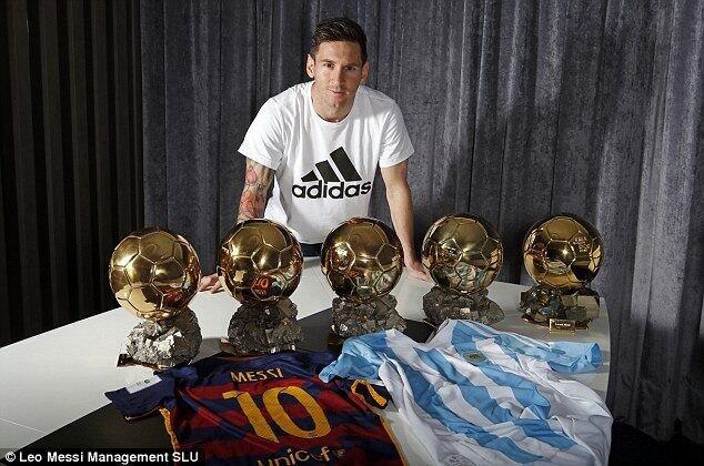 As Bolas de Ouro são pelo Barcelona. Messi precisa vencer pela Argentina