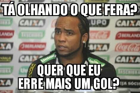 E o meia Carlos Alberto, que poderia ter definido o jogo para o Figueirense, também foi alvo