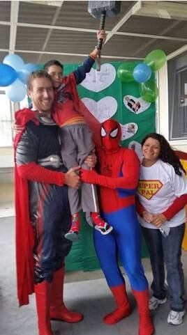 A ideia do grupo de voluntários com esta ação foi mostrar a importância da presença da figura paterna nesse momento tão delicado, que é a longa internação 