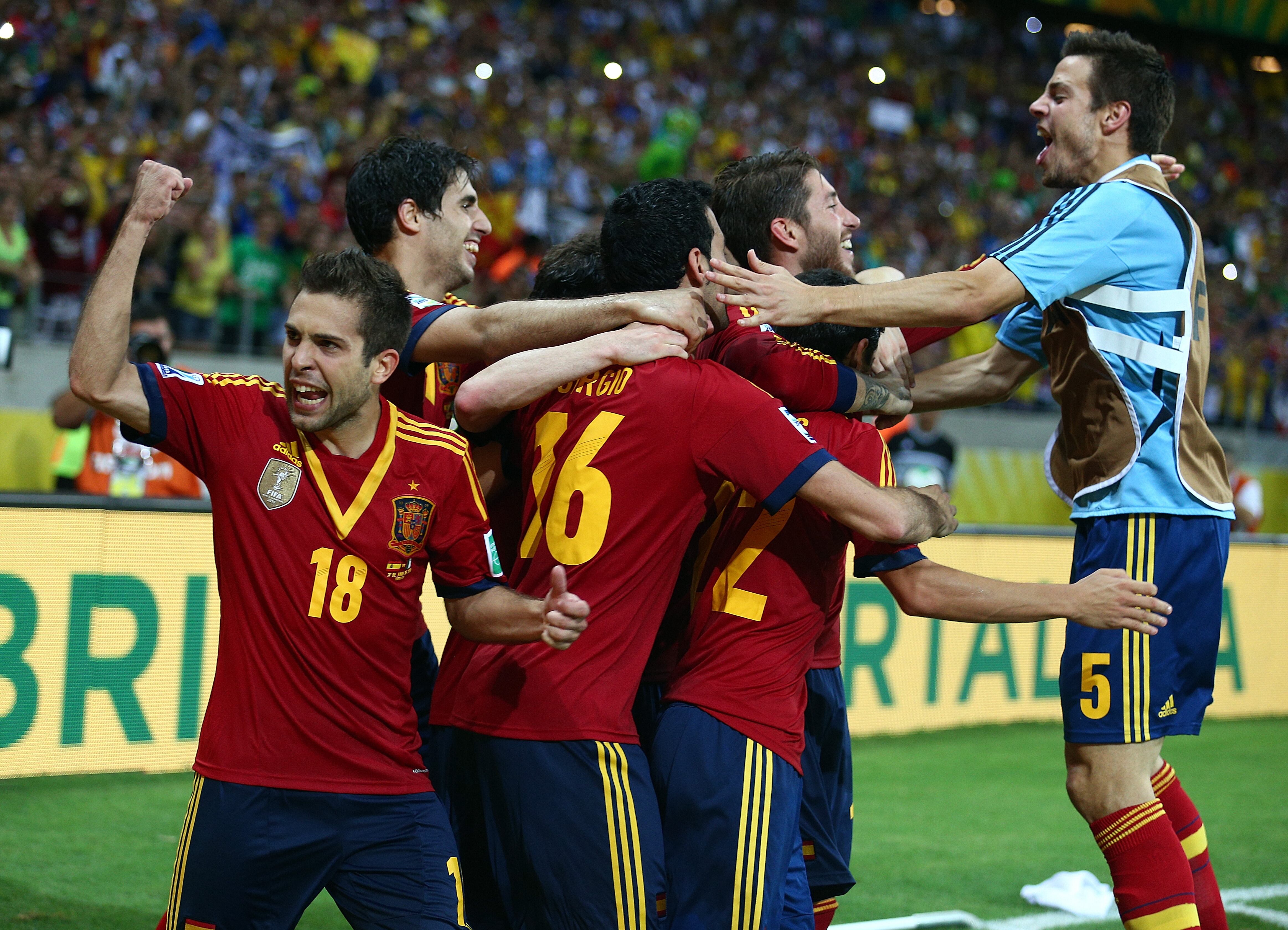 Cansaço do adversário: A Espanha teve uma semifinal complicada, eliminando a Itália após enfrentar uma dura prorrogação e uma longa série de cobranças de pênaltis. Além disso, os espanhóis estão aproveitando a estadia no Brasil para fazer muita festa com a mulherada

