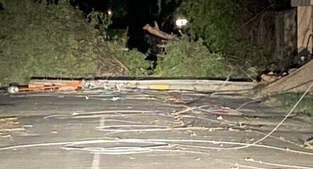 Parte da rede elétrica foi destruída