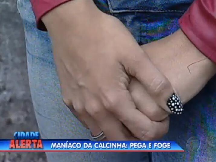 Em entrevista ao Cidade Alerta, a moça diz que havia saído de casa para ir à casa de uma amiga, quando um motoqueiro armado a abordou. Veja na reportagem