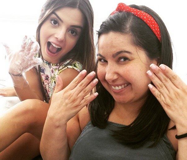 — Agressão gratuita. Menina linda, talentosa, de
bem com a vida e por ai vai. Continue assim @marixreal vc merece o sucesso que tem conquista, já esse tipo de
questionamento, ignora. O q mata também e a inveja hehe.

Veja também: Zezé Di Camargo bate boca com fãs depois de foto na internet