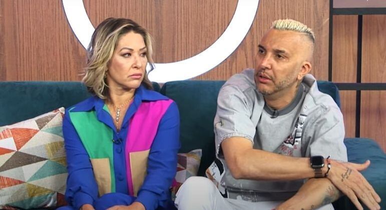 Durante a Live Power Couple, realizada no último sábado (28), o casal falou pela primeira vez sobre a saída com Dani Bavoso. Rogerio reconheceu que chegou ao extremo e Baronesa lamentou que alguns participantes se divertiam em meio ao cenário caótico dos quebra-powers.

Sob o comando de Adriane Galisteu, o Power Couple Brasil 6 vai ao ar de segunda a sexta, às 22h45; e aos sábados, às 22h30, na tela da Record TV. Acesse o PlayPlus e fique por dentro de tudo o que rola no reality de casais.
