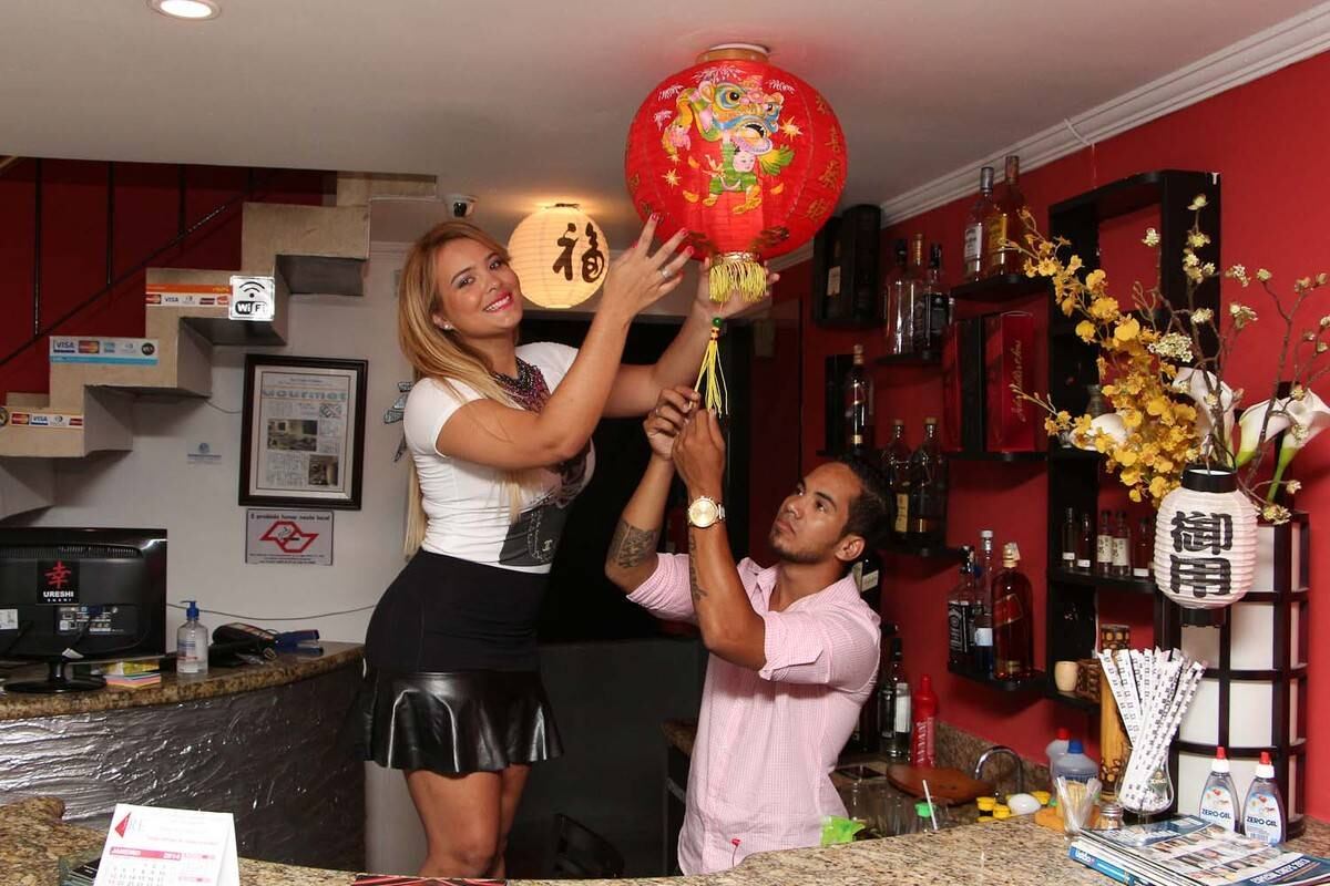 No local, Geisy procurou também dar um toque especial na decoração.

— Como eu sou detalhista, gosto de acompanhar tudo de perto