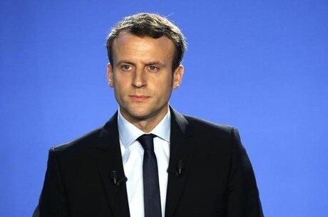Ex-ministro Emmanuel Macron lança candidatura à presidência