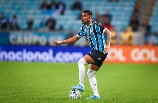 REINALDO - Foi bem na marcação, apesar de exagerar na força em alguns momentos. No ataque, teve bons momentos, mas não foi brilhante - Nota 6,5 - Foto: Lucas Uebel/Grêmio