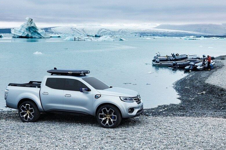 No caso da Renault, a picape Alaskan, além de inédita, terá papel importantíssimo na estratégia da marca, que projeta dar um salto nas vendas globais de comerciais leves. Para tanto, o modelo terá diferentes configurações de cabine(cupla, simples...) e motores modernos. Lá fora, está confirmado um 1.6 biturbodiesel com potência de 160 cv
