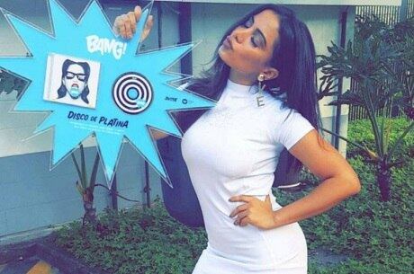 Anitta é disco de platina com Bang