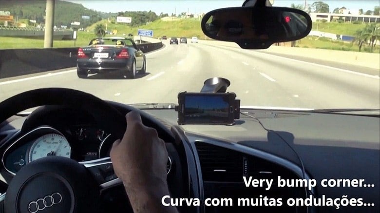 O homem faz uma curva cheia de ondulações em velocidade altíssima, oferecendo risco de vida aos outros veículos

Saiba tudo sobre carros! Acesse www.r7.com/carros