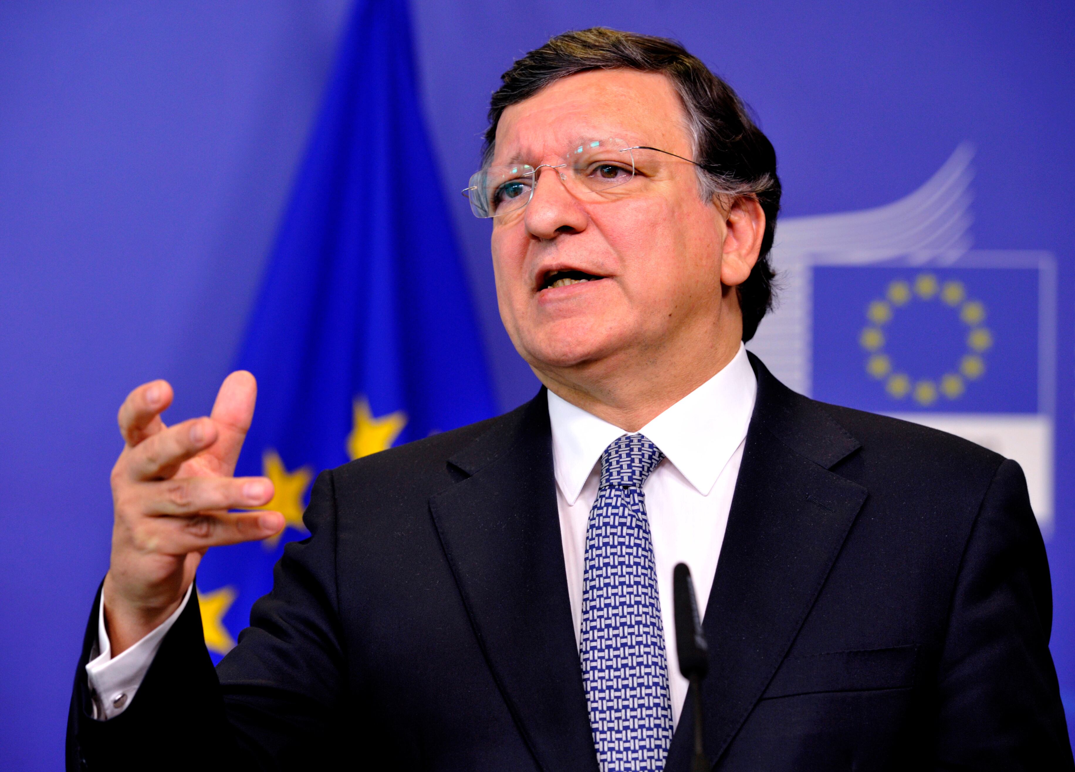O presidente da Comissão Europeia, José Manuel Barroso, citou a importância de Thatcher para a União Europeia.

— Fiquei profundamente triste ao ouvir a notícia da morte da
baronesa Thatcher. Ela era, sem dúvida, uma grande estadista, a primeira
mulher a assumir o cargo de primeira-ministra em seu país, e ainda uma
engajada personagem na União Europeia