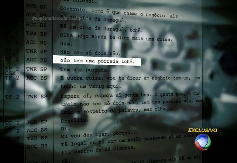 Em uma das caixas, repórteres encontraram uma conversa de mais de uma hora entre seis controladores de voo. São profissionais de São Paulo e Brasília, que falam sobre pontos estranhos de luz que surgiram no radar. Os controladores ficam eufóricos com tantas luzes pulsando no radar

+ Equipe do RRI relata experiências dos bastidores de matéria sobre extraterrestres

> Assista: Pessoas revelam com detalhes conversas com alienígenas e casos de abdução

• Acesse o R7 Play e assista na íntegra a todos os programas da Record! Clique e experimente!
