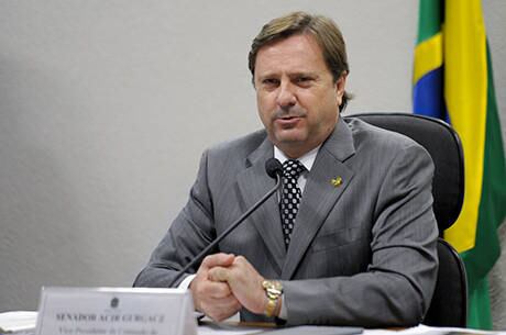 Gurgacz gastou R$ 15 mil em única viagem à Polônia em 2013