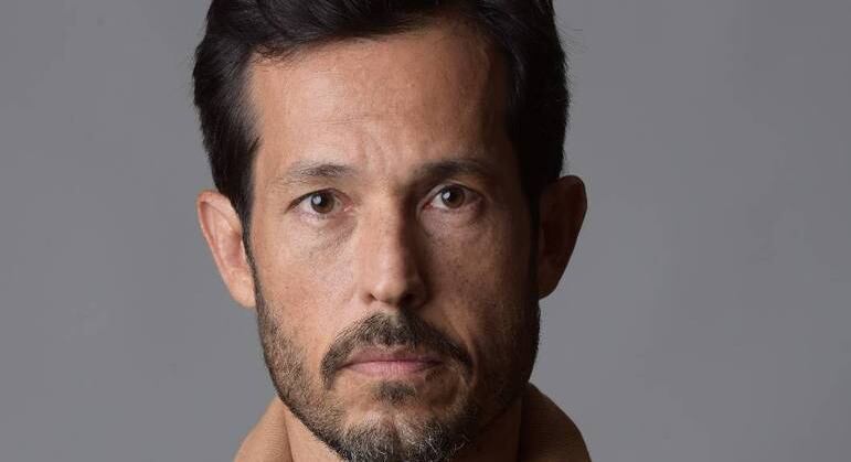 Ator interpreta o soldado Urias, um dos Valentes de Davi na superprodução Reis