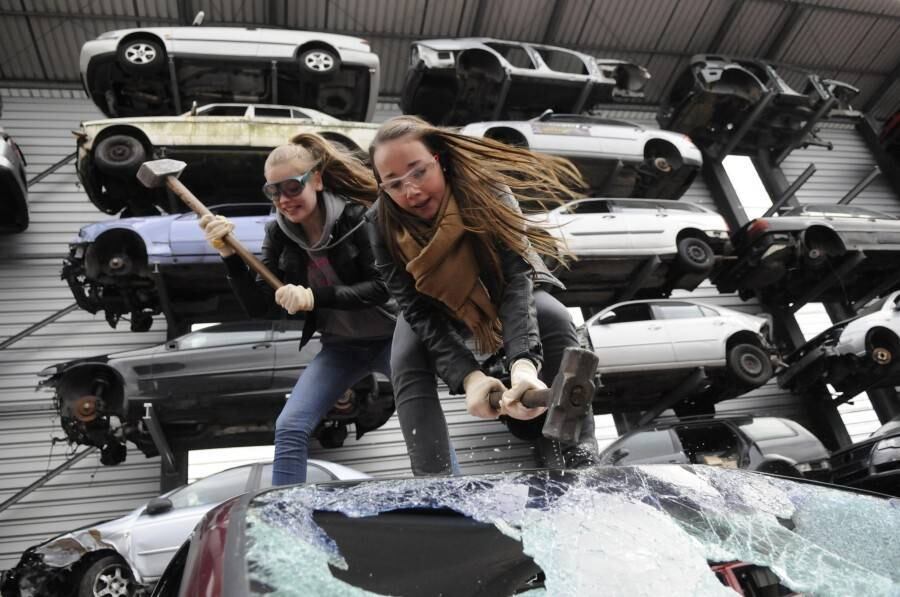 Não é de se estranhar que, em um país discreto e organizado como a Alemanha, o passatempo um tanto incomum venha causando certa polêmica entre alguns setores da sociedade

Saiba tudo sobre carros! Acesse www.r7.com/carros
