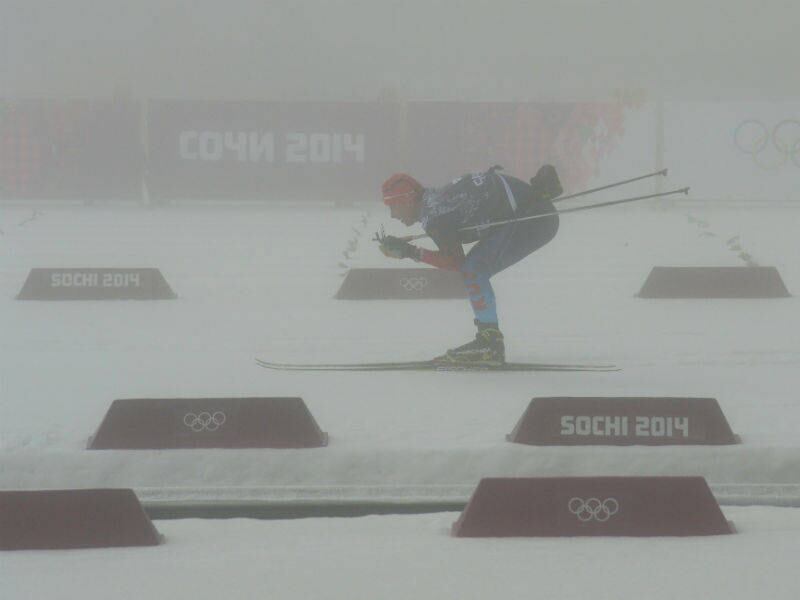 Se na semana passada houve piadas a respeito do calor em Sochi, cidade que abriga a atual edição das Olimpíadas de Inverno, desta vez aconteceu o contrário: nos últimos dias, o tempo estáa tão ruim na cidade russa que as provas de biatlo e snowboard cross tem sido constantemente adiadas