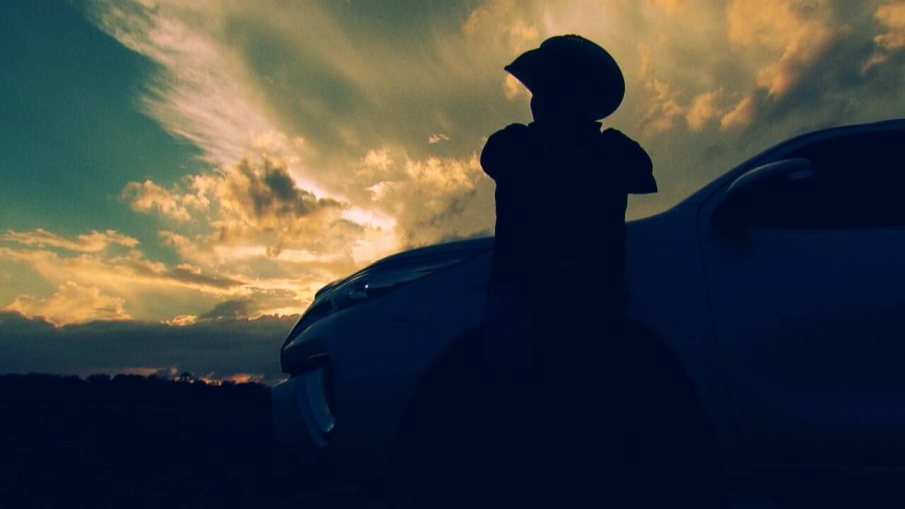 O Domingo Show deste domingo (25) contou a história de vida do cantor Toca do Vale, um ex-comerciante analfabeto de rapaduras que se tornou milionário