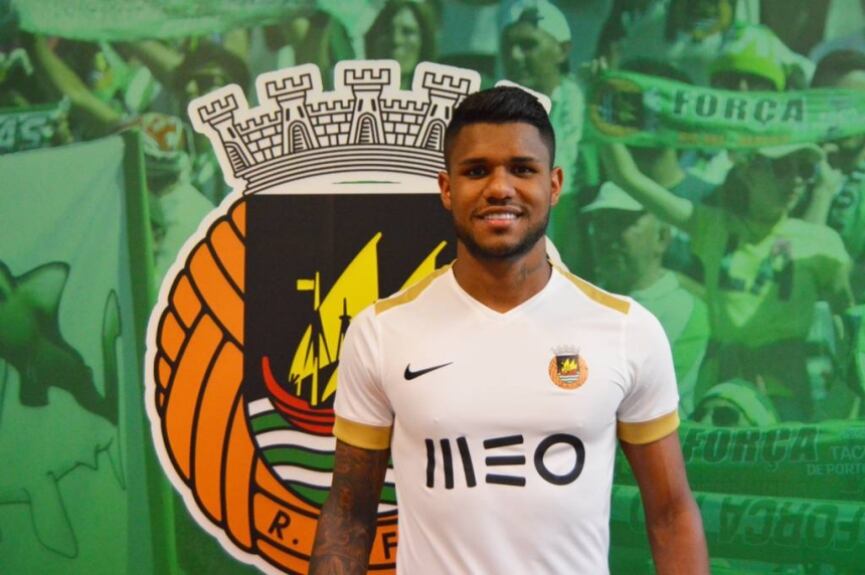 O São Paulo concluiu a transferência do lateral-esquerdo Matheus Reis para o Rio Ave. O jogador de 23 anos tinha sido emprestado ao Bahia e agora assinou um contrato de três a