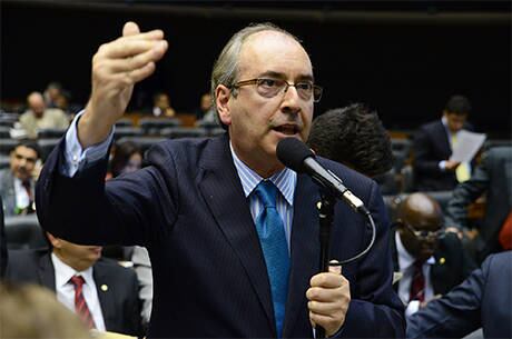 Para Dilma, Cunha colocou a "faca no pescoço" do governo