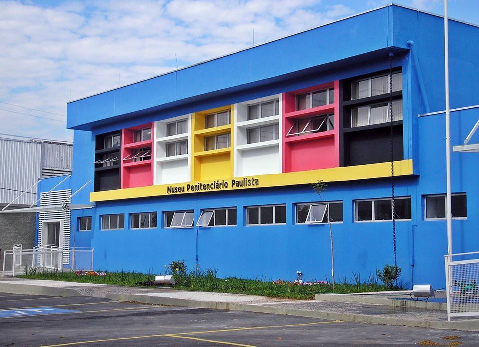 O Museu Penitenciário foi fundado em 11 de dezembro de 1939 com um acervo vindo da ressocialização pelo trabalho dos presos: desenho e pintura. Em março de 2009, a Secretaria da Administração Penitenciária decretou a construção de grupo de trabalho para a reorganização do museu. São apresentados aos visitantes objetos que foram feitos por presos, como quadro, armas, maricas (cachimbo), entre outros.
O horário de funcionamento é de segunda-feira à sexta-feira, das 9h às 16h, gratuito. O museu fica na avenida Zaki Narchi, 1207, em Santana