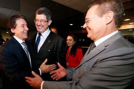 Interlocutores de Eunício (à esquerda), dizem que ele e Renan (à direita) se afastaram após desentendimentos