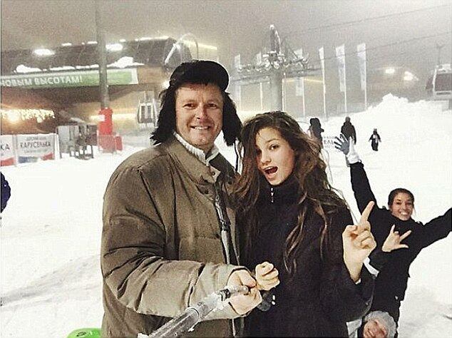 O pai da menina vem criticado desde o início do ano sobre o peso da filha