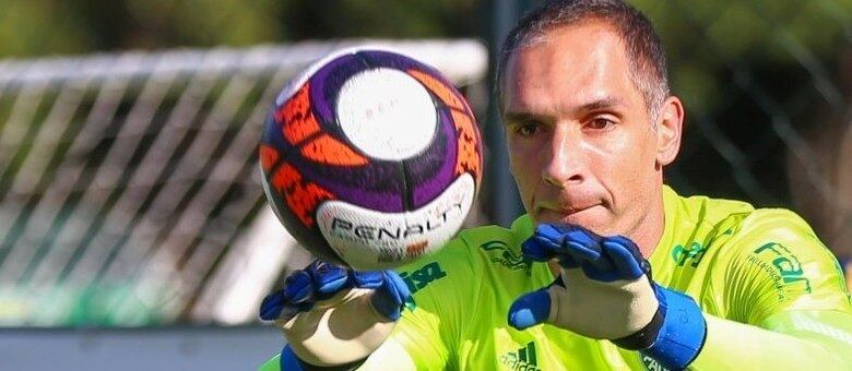 Goleiro Fernando Prass segue firme e forte na meta do Palmeiras e deverá ser titular novamente contra o Mirassol
