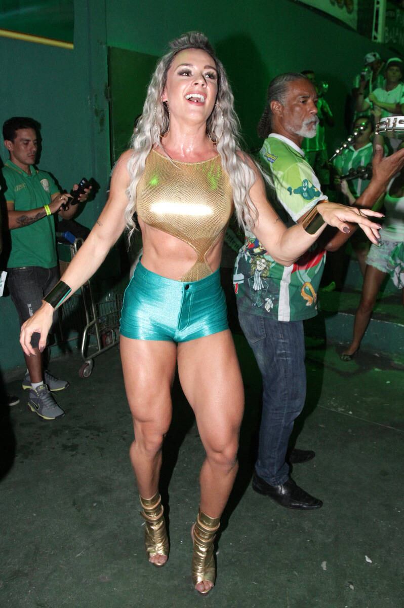 Juju sambou muito no ensaio da Mancha Verde