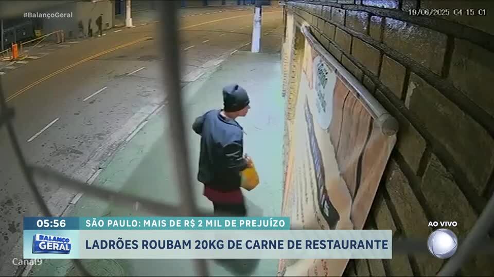 Bandidos invadem restaurante em Cotia (SP), roubam uísque e R$ 2.000 em carnes nobres