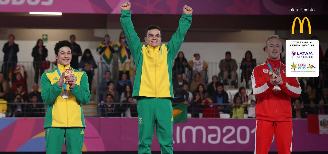 Caio Souza conquistou a medalha de ouro no individual geral e Arthur Nory levou a prata.