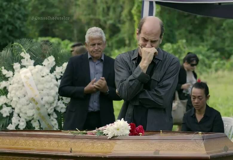 A morte do ex-companheiro deixou Sereno e todos os outros conselheiros muito abalados. O fato fez todos eles pensarem sobre suas escolhas